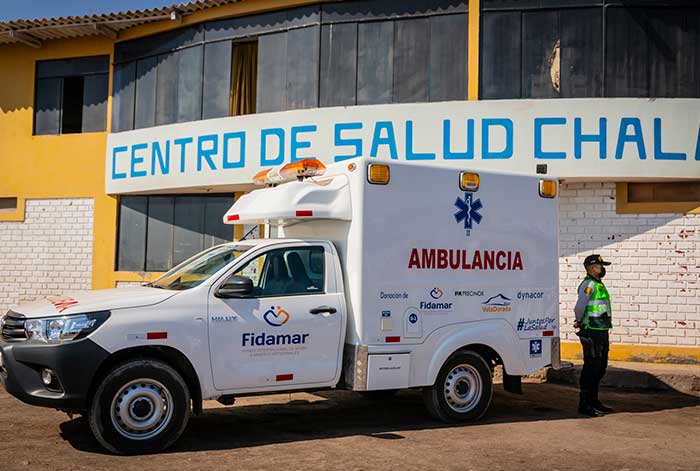 fundación fidamar entrega ambulancia al clas de chala