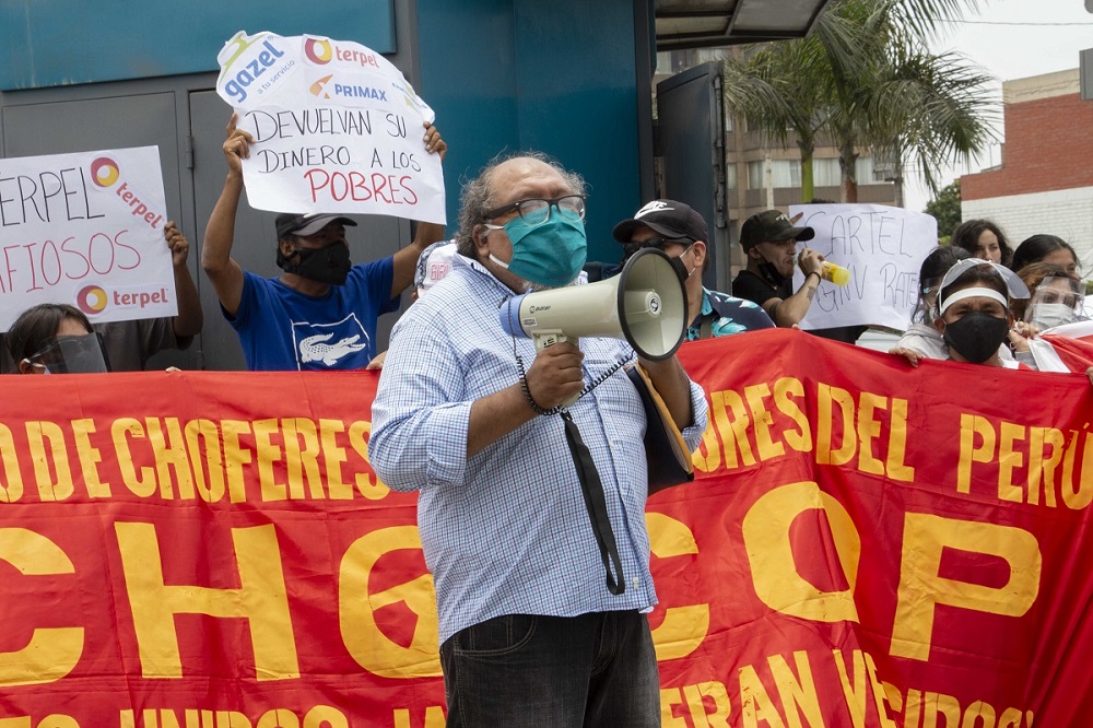 Transportistas realizan plantón frente a Indecopi para exigir respuesta por robo del cartel de GNV