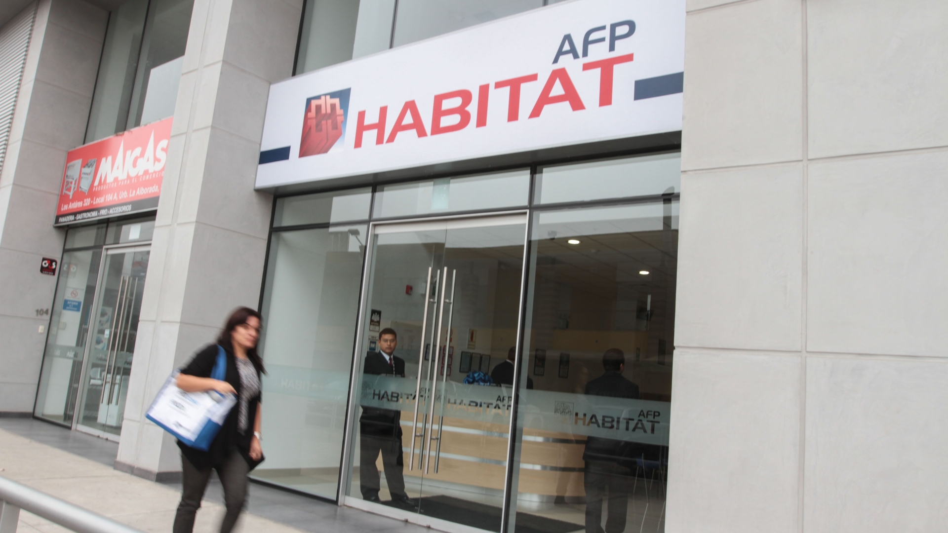 Perú Golden Awards premió a AFP Habitat en reconocimiento a la mejor gestión de inversión en todos los fondos