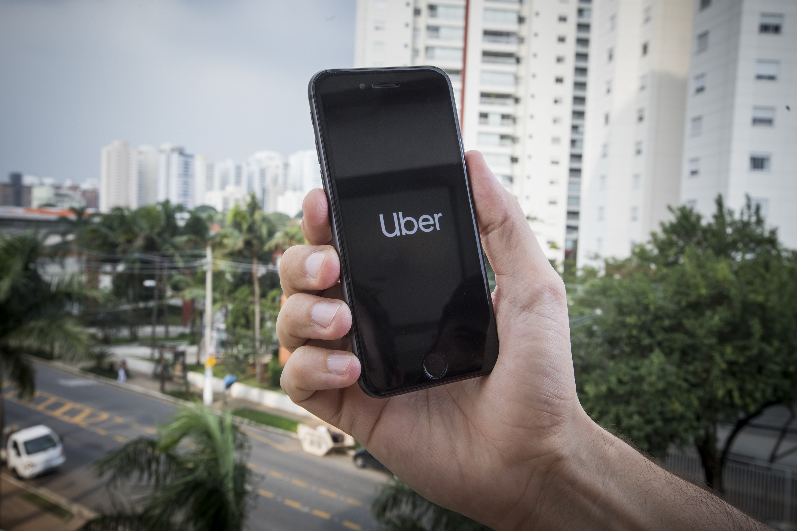 Uber se une como aliado y app oficial de movilidad de la Liga1 Betsson