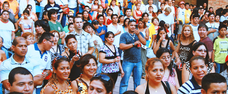 Uno de cada cuatro latinoamericanos asocia el ser latino con un estereotipo negativo