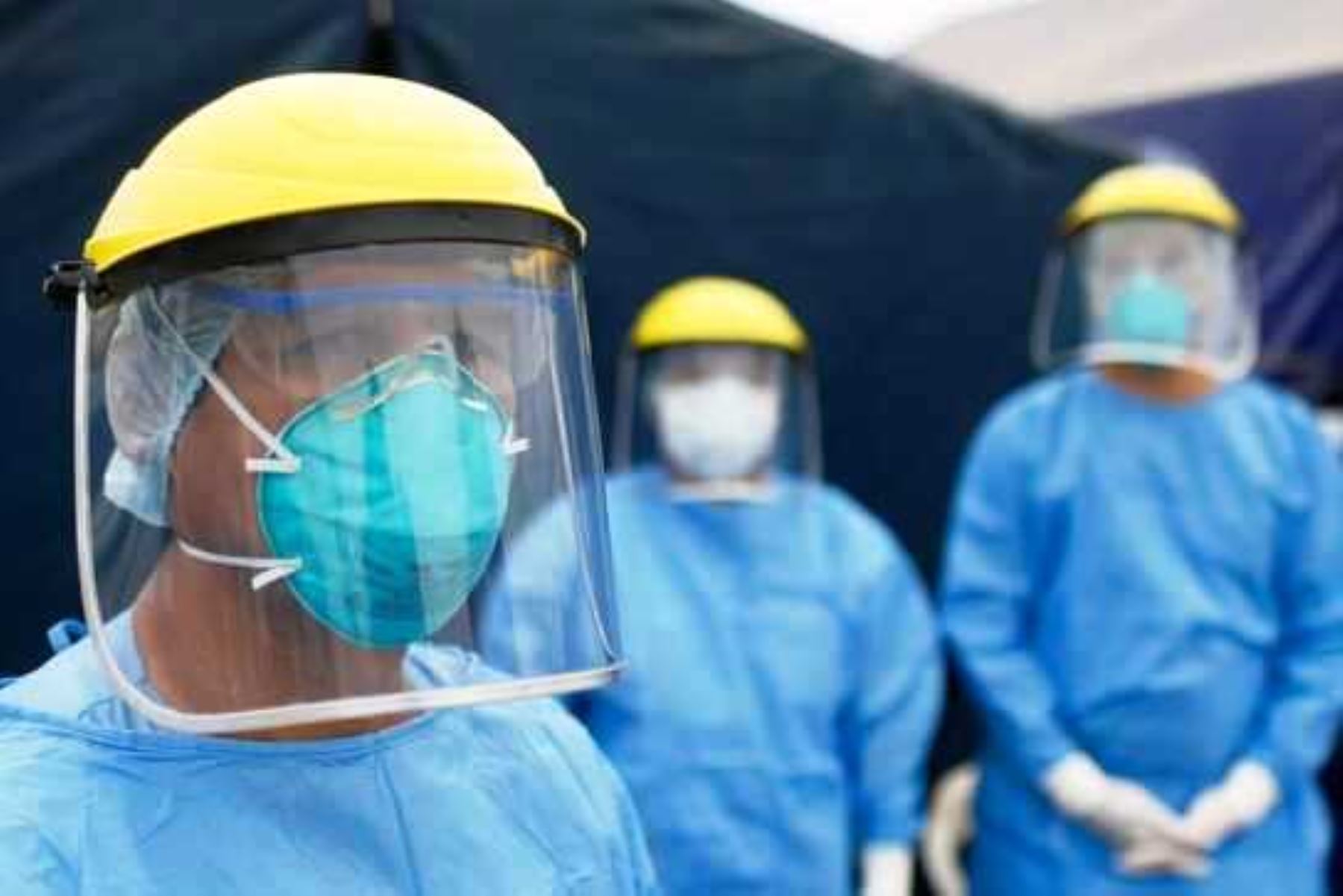 La entrega y vocación de las enfermeras y madres que en tiempos de pandemia continúan al cuidado de los peruanos