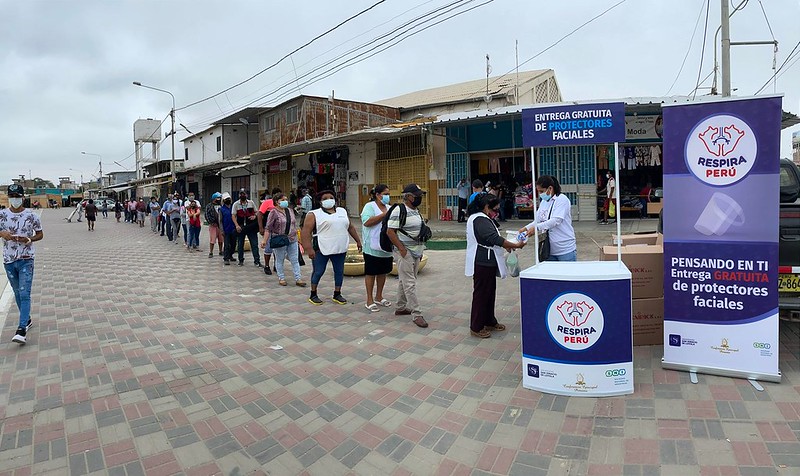 respira perú entregó en piura 10 mil protectores faciales y 5 mil frascos de alcohol