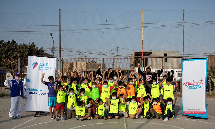 Jugadores del Sport Boys participaron de una tarde deportiva con niños del Callao
