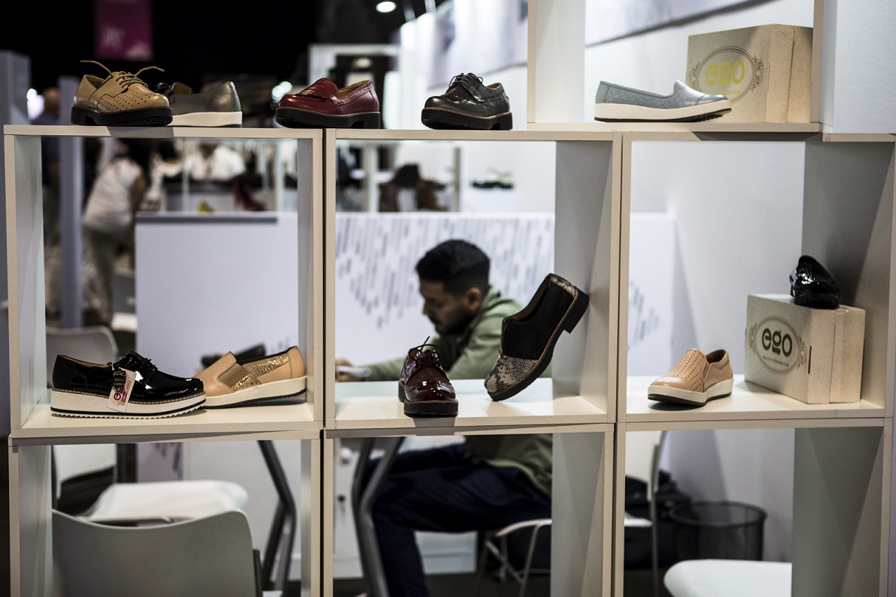 Exportadoras de Ayacucho, Junín y Lima se capacitan en gestión de moda exportable