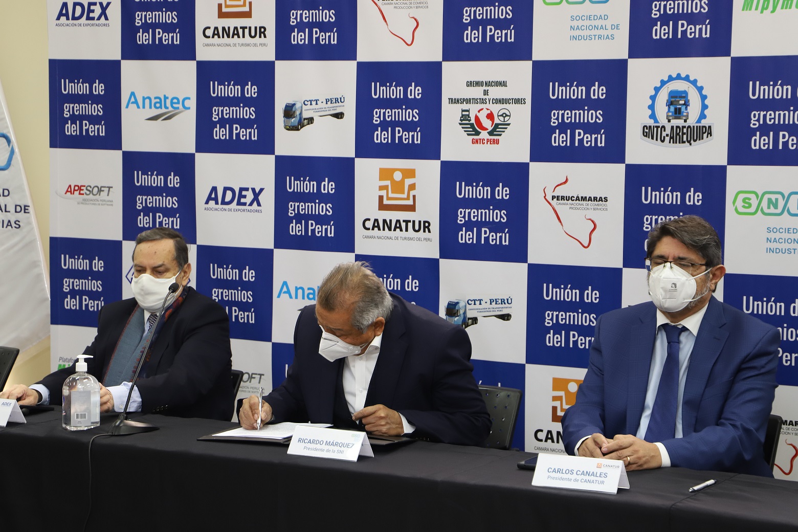 ‘Unión de gremios del Perú’ pide garantizar la gobernabilidad y estabilidad para enfrentar crisis sanitaria y reactivar economía del país