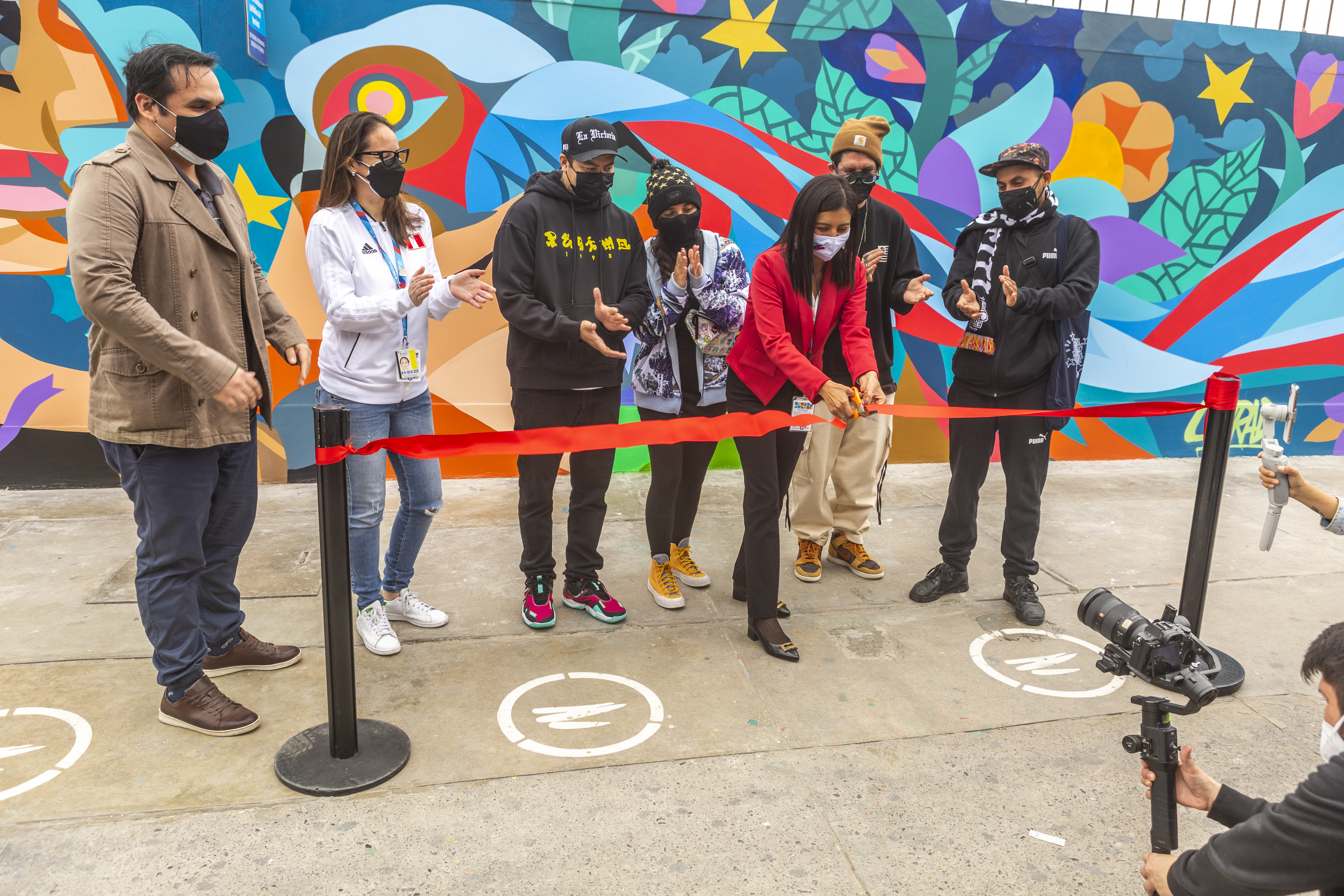 Inauguran muro artístico de más de 140 metros de largo que revaloriza la cultura peruana en el Aeropuerto Internacional Jorge Chávez