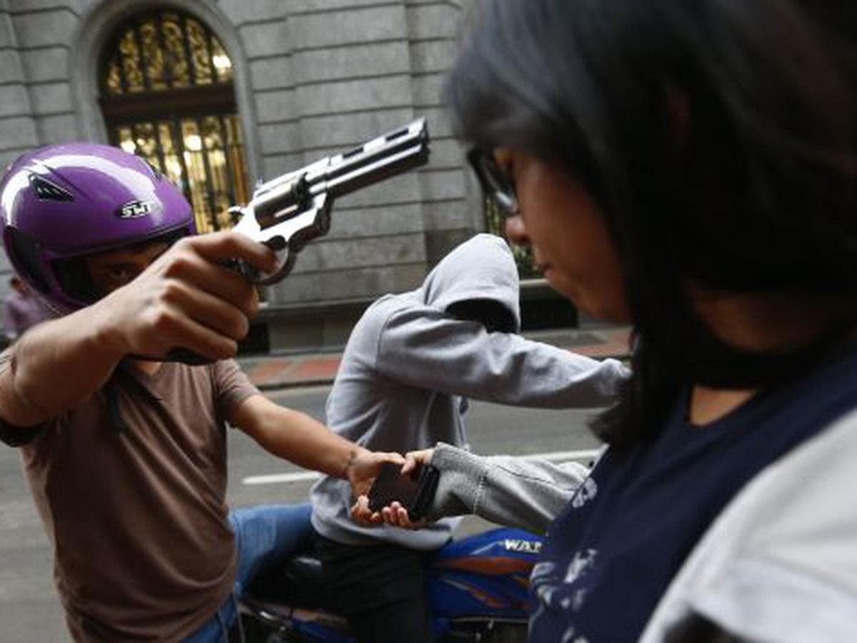 INEI: El 1.4% de peruanos del área urbana sufrió el robo de sus vehículos automotores entre noviembre y abril