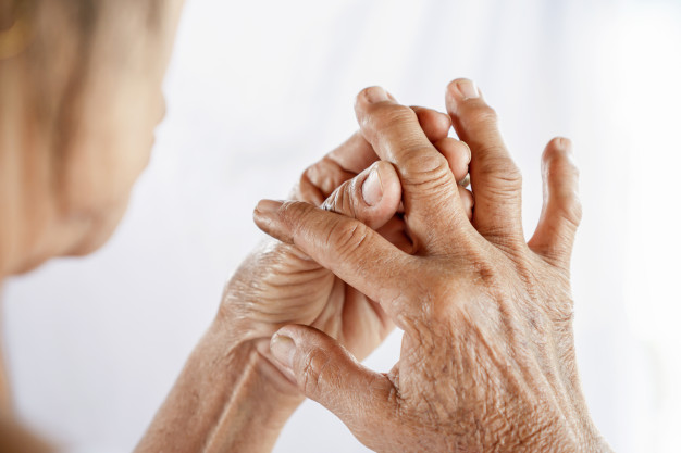 5 recomendaciones para aliviar la artritis durante el invierno