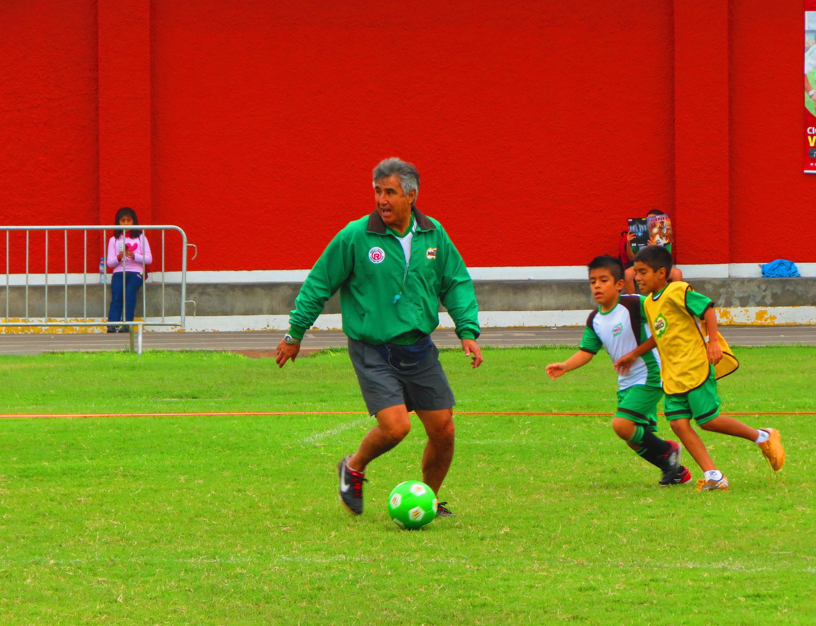 Escuela de Fútbol Percy Rojas cumple 35 años