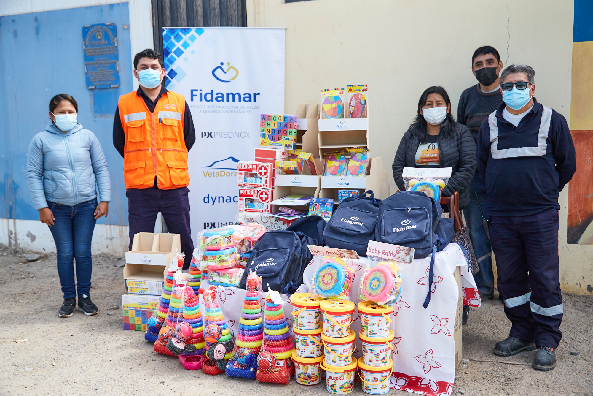 Fundación Fidamar entrega cerca de 400 kits escolares a menores de educación inicial y PRONOEI