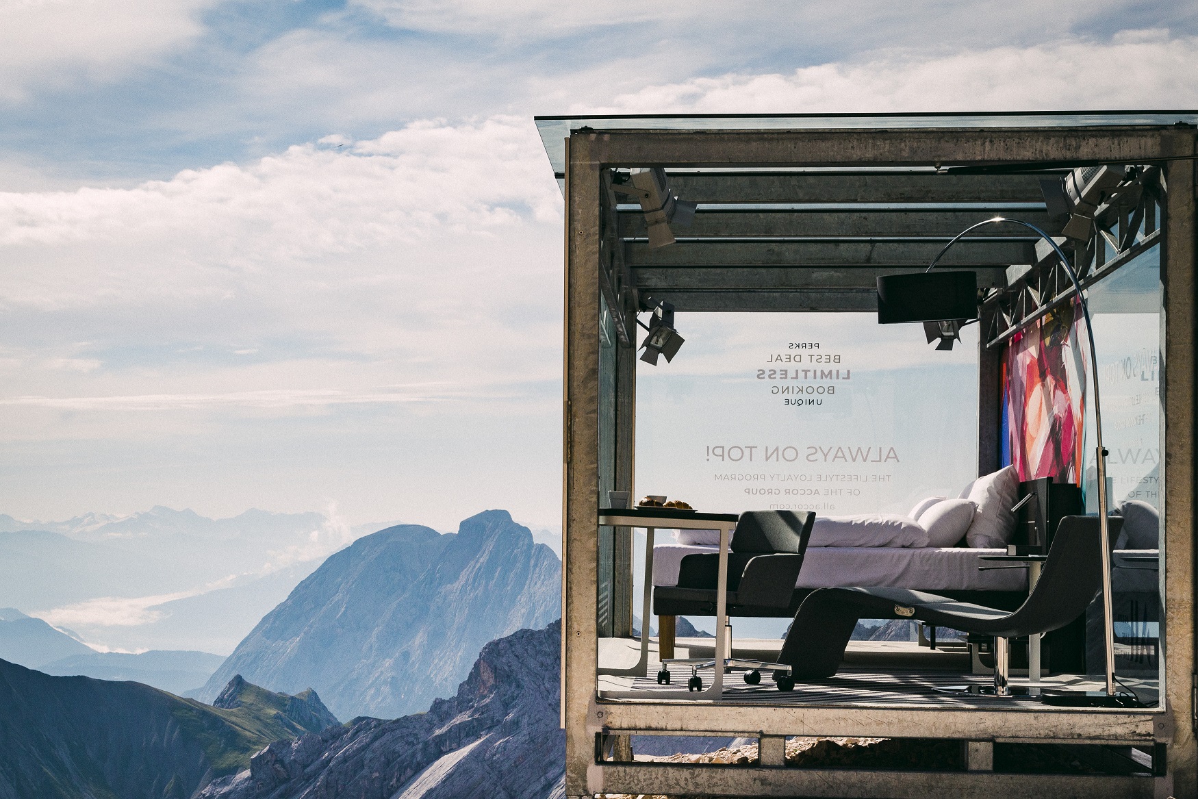 ALL - Accor Live Limitless instala habitación de cristal en las alturas