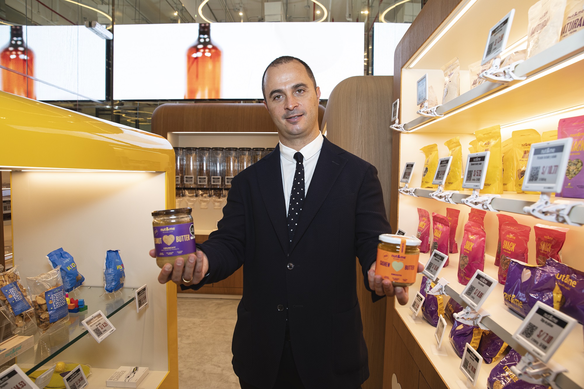 La marca española nut&me inauguró una novedosa flagship store de snacks saludables en Lima