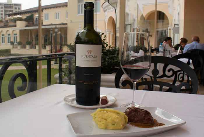 Vuelven las Cenas Maridaje de lujo al Restaurante Perroquet del Country Club Lima Hotel con Huentala Wines