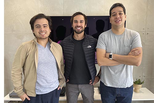 Conoce al trío de emprendedores peruanos que están revolucionando las capacitaciones empresariales con realidad virtual en Latinoamérica