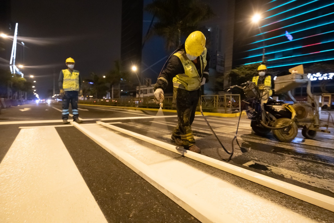 Municipalidad de Lima renueva señalización horizontal en la Av. Javier Prado