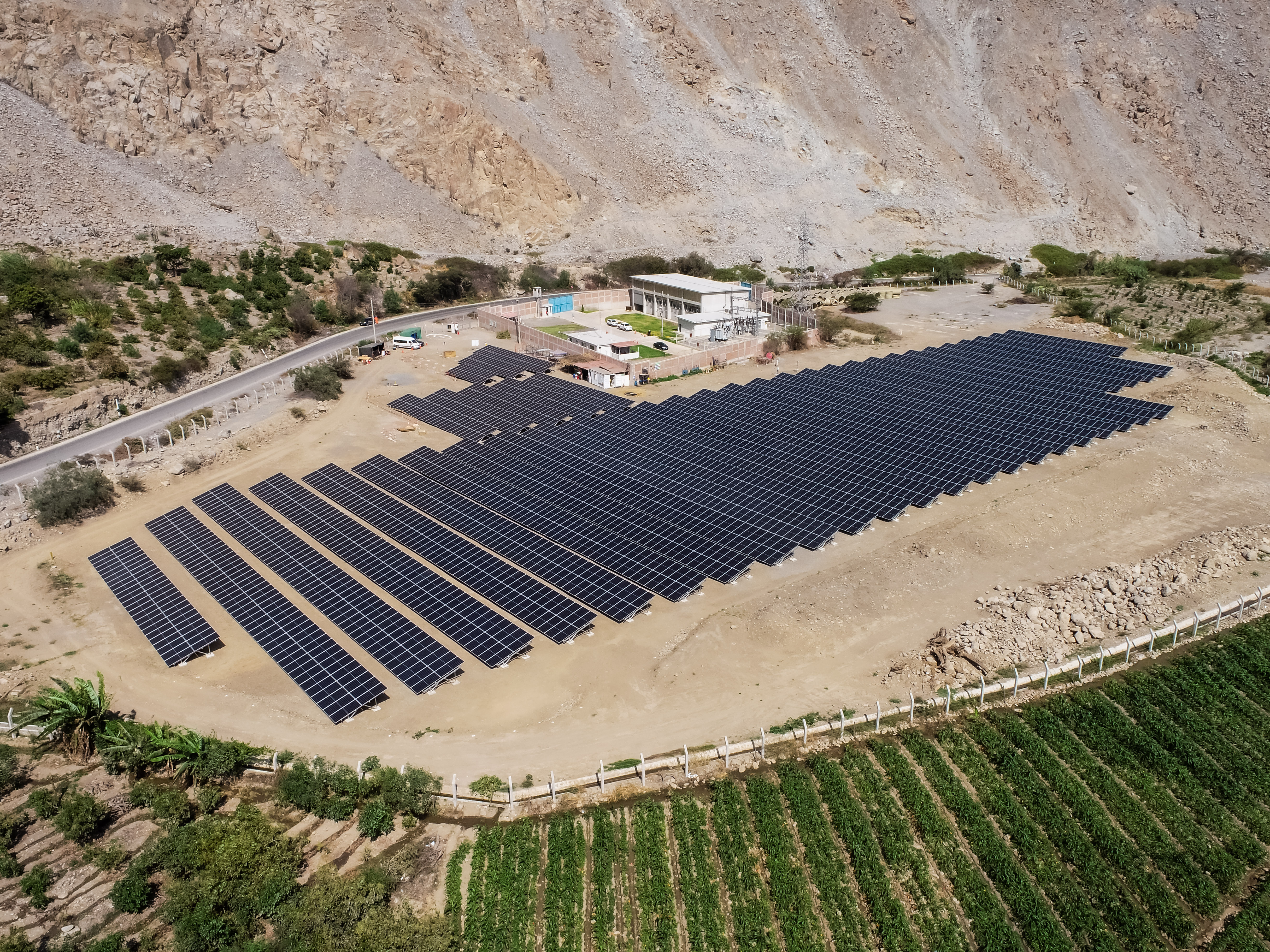 Primer sistema híbrido renovable que inyecta energía al Sistema Energético Interconectado Nacional (SEIN) beneficiando al medio ambiente