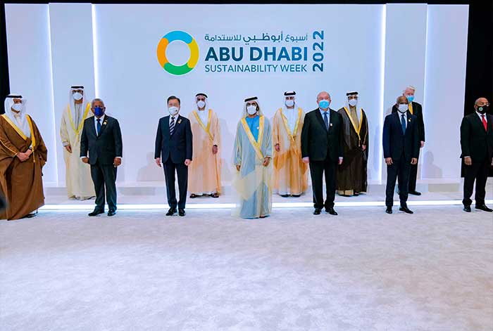 Mohammed bin Rashid distingue a los 10 ganadores del Premio Zayed de Sostenibilidad 2022
