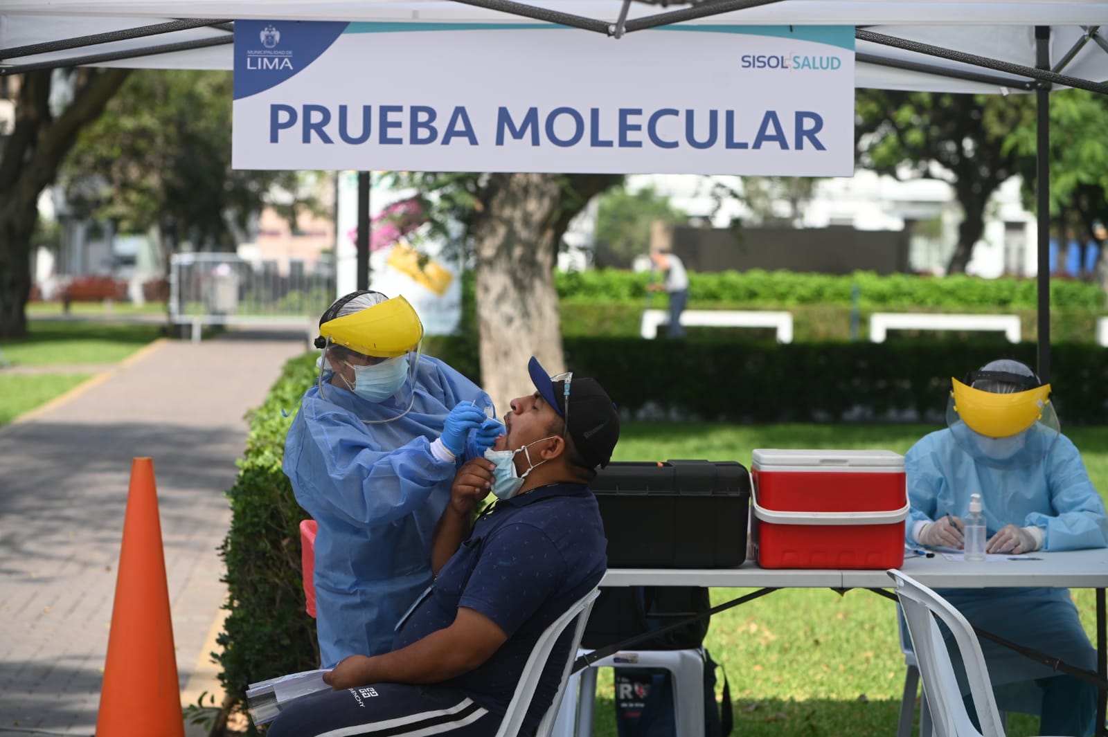 COVID-19: MML y Minsa implementan laboratorio de diagnóstico molecular rápido en el Parque de la Exposición