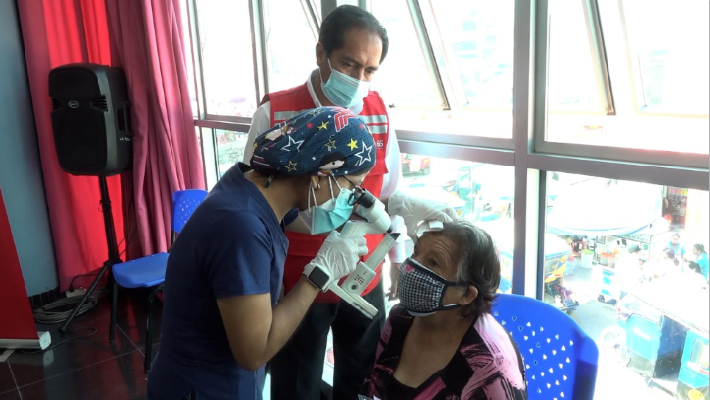 Pensión 65 y el INO reactivan trabajo articulado para realizar operaciones de catarata a adultos mayores