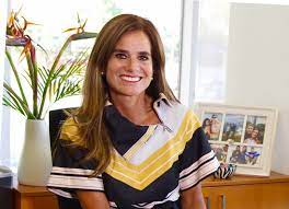 Designan a Verónica Valderrama como nueva presidenta de APERHU