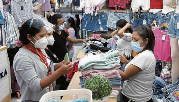 Costo de importación de ropa subiría hasta en un 20% si se aplican salvaguardias