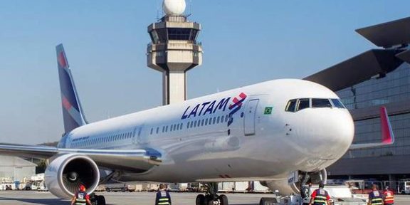 LATAM Airlines Perú se posiciona como líder del sector transporte aéreo en el ranking Merco Talento