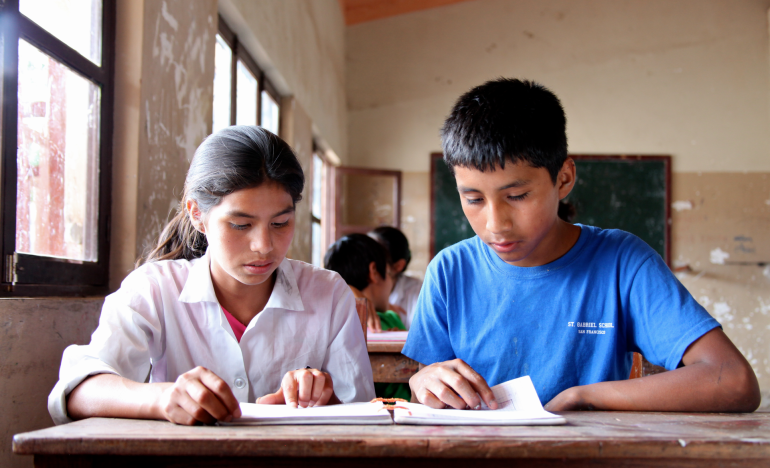 Cuatro de cada cinco niños en América Latina y el Caribe no podrán comprender un texto simple