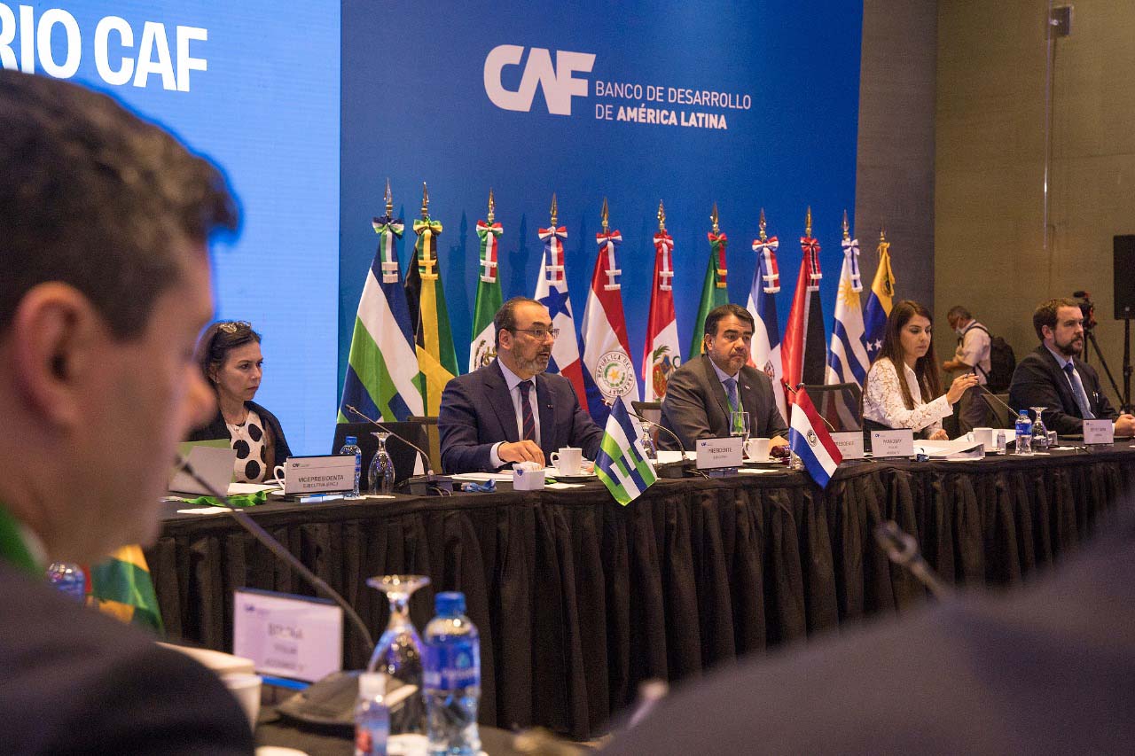CAF aprueba USD 650 millones para impulsar la reactivación sostenible y la transición energética del Perú
