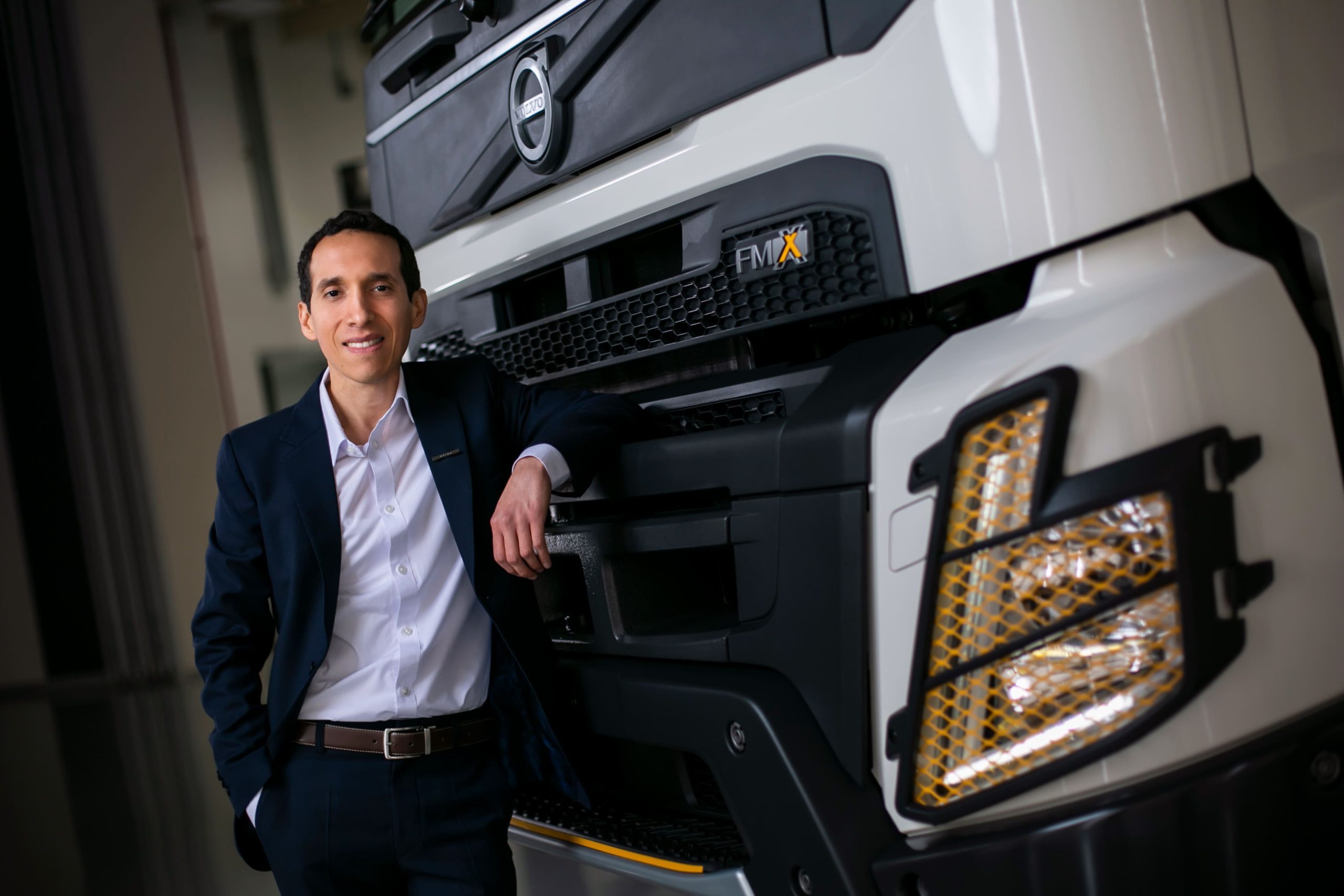 Volvo Group Peru designa a Eduardo Manchego como nuevo gerente comercial de camiones Volvo