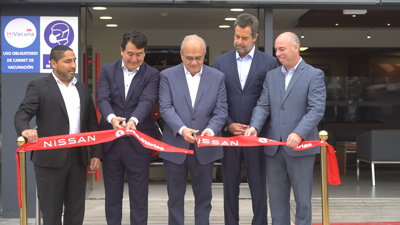 Nissan Perú y Maquinarias inauguran concesionario integral en La Victoria