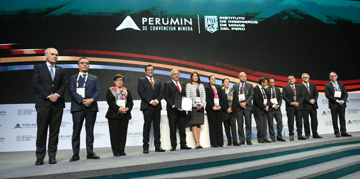 Líderes de las principales empresas mineras del Perú suscriben el acuerdo “Perumin a las nuevas generaciones”