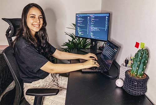 Laboratoria recibe donación de US$ 4 millones para que más mujeres ingresen al mundo tech
