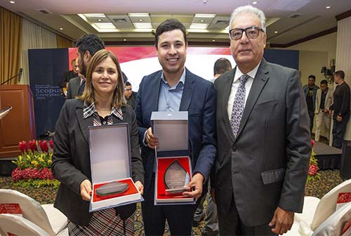 PUCP es premiada por su trabajo en investigación científica