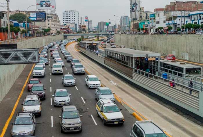 Circulación de vehículos aumentó 8.7% en octubre