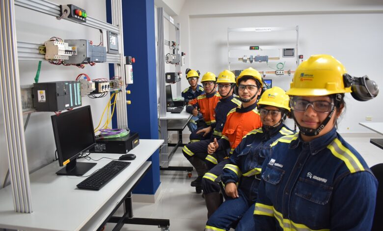 SIDERPERÚ y SENATI brindan becas integrales a jóvenes de escasos recursos en Chimbote