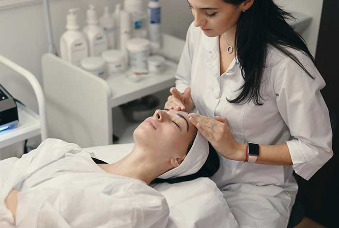tú también puedes tener un cutis firme y luminoso con la radiofrecuencia facial