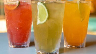 Conoce cómo preparar dos tragos refrescantes para estos días soleados