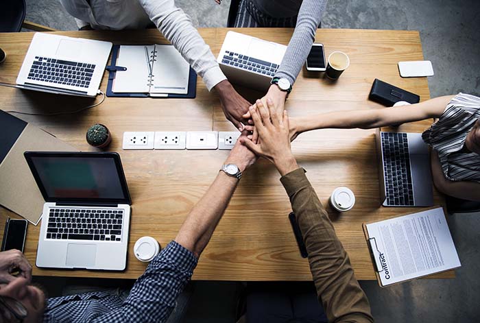 Cornerstone presenta las 5 tendencias claves para el Talento Humano este 2023