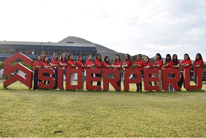 Primer programa de prácticas exclusivo para mujeres que busca disminuir la brecha de género en la industria del acero en el Perú