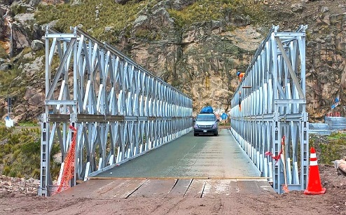 MTC culminó la instalación del puente modular en el sector Rumichaca en Huancavelica