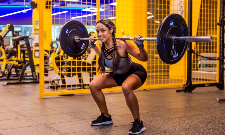 ¿Ejercicios por la mañana o por la noche? Conoce sus beneficios y cuál es mejor para tu rutina diaria