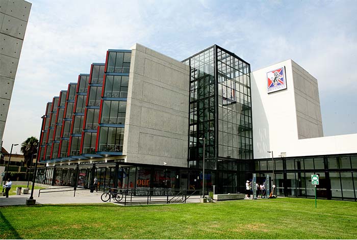 ¿Qué debes considerar al elegir un centro de enseñanza del idioma inglés?