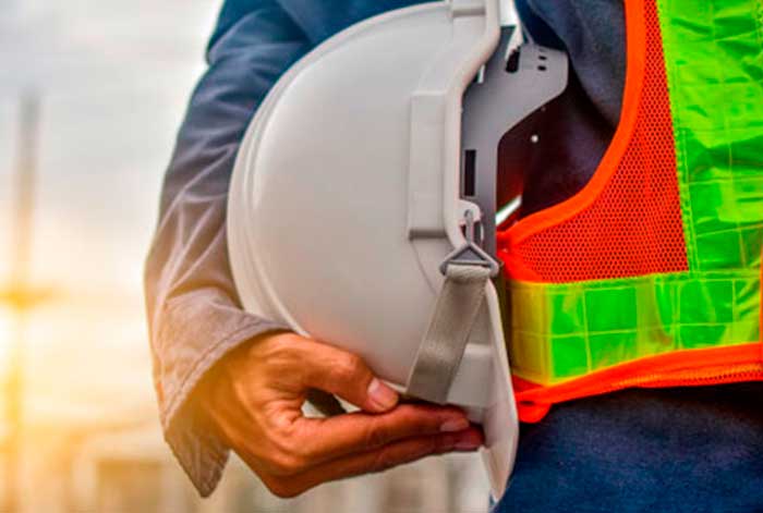 Nueva norma de vigilancia de la salud de los trabajadores del sector construcción disminuirá ausentismo laboral (27%) y enfermedades ocupacionales (16%)*