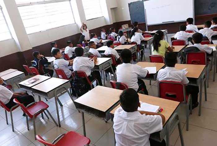 más del 70% de colegios en el perú necesitan mejoraras en su infraestructura