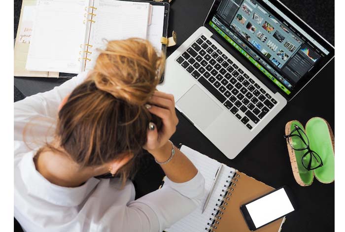 8M: La violencia digital trasciende la frontera de la virtualidad
