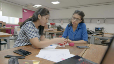 Día Internacional de la Mujer: Estudiantes desarrollan dispositivo de auxilio rápido contra la violencia de género