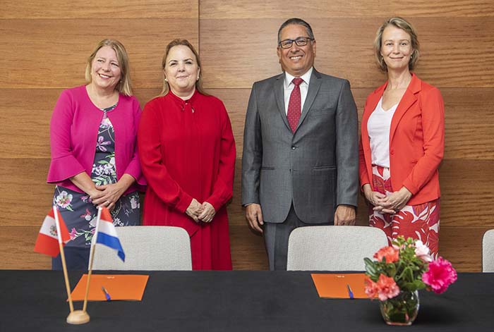 Mibanco recibe financiamiento del Banco de Desarrollo Holándes (FMO) por US$ 50 millones de dólares para promover la inclusión financiera de las emprendedoras en el Perú