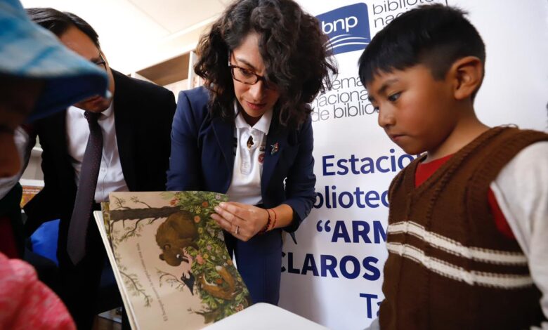 Ministra de Cultura inauguró primera biblioteca municipal en Tacna