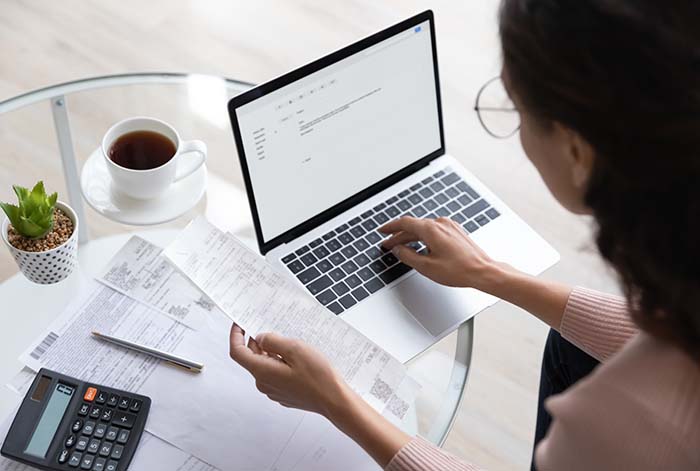 Solo una de cada diez mujeres peruanas está integrada al sistema bancario
